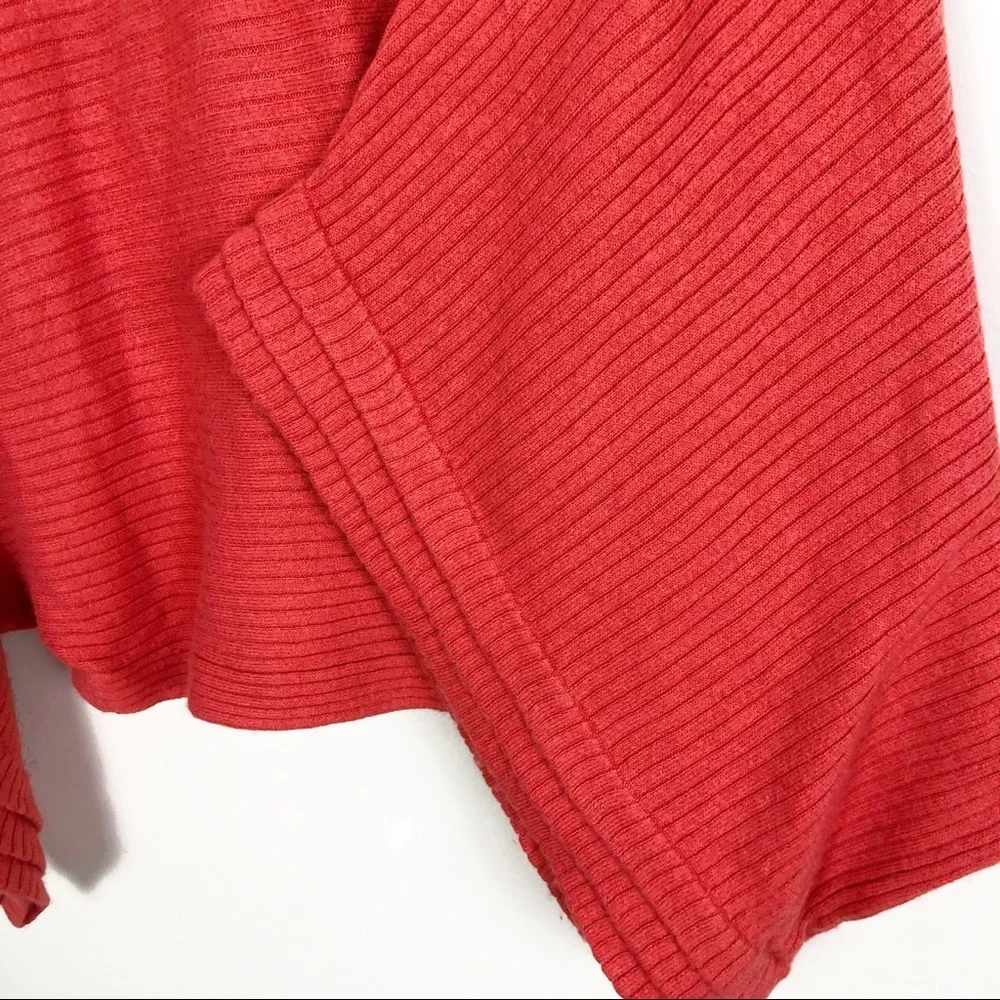 FOSSIL Ribbed All In One Sleeve Sweater. - Picture 2 of 7